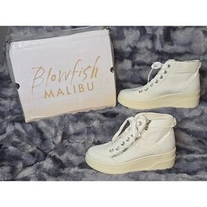 NWB Blowfish Malibu Camden White Canvas Wedge Sneakers High Top Zip Size 7